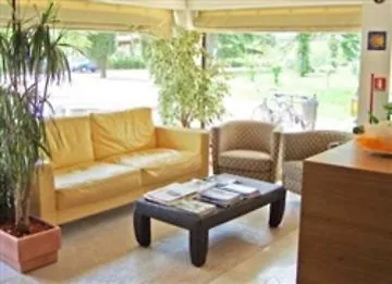 Castel Del Monte Park Hotel 4*
